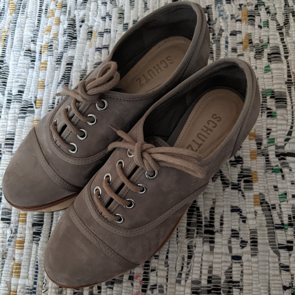 Platform shoes